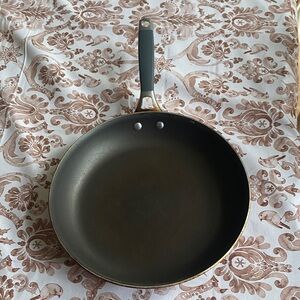 Tramontina 12” Nonstick Frying Pan. Good used condition.